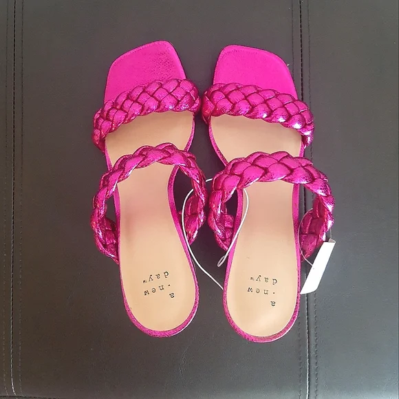 NWT- a new day Fuchsia Mules - Picture 7 of 9